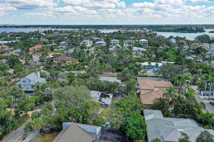 Image No.79-2 Bed Property for sale