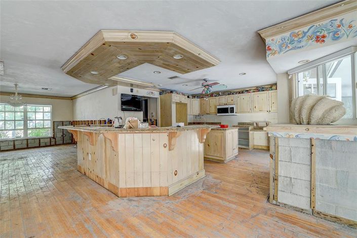 Image No.9-2 Bed Property for sale