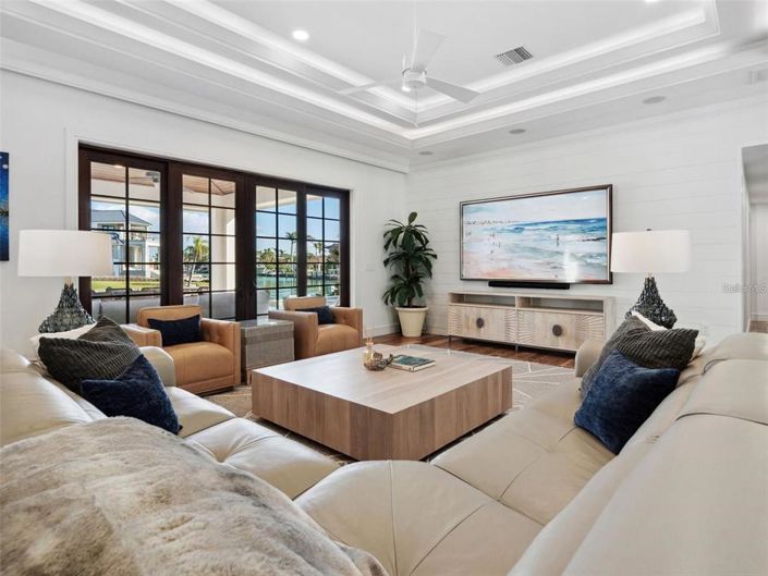 Image No.15-4 Bed Property for sale