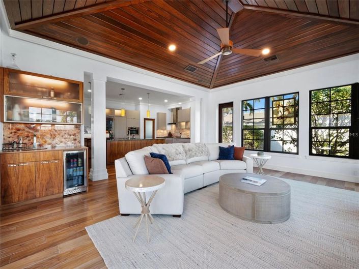 Image No.22-4 Bed Property for sale