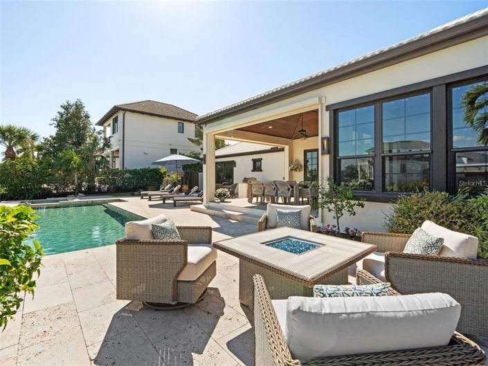 Image No.30-4 Bed Property for sale