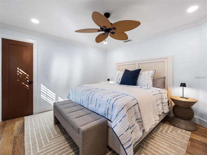 Image No.41-4 Bed Property for sale