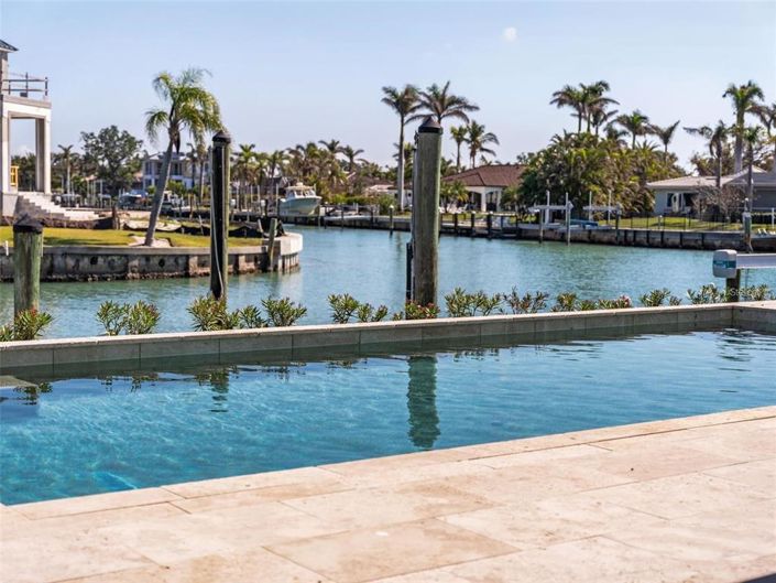 Image No.54-4 Bed Property for sale