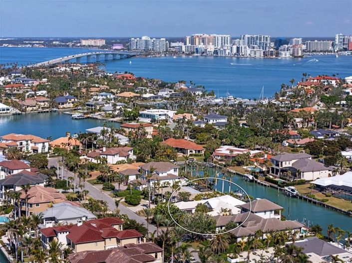 Image No.61-4 Bed Property for sale