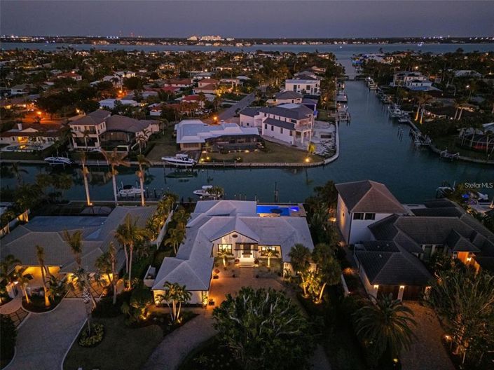 Image No.65-4 Bed Property for sale