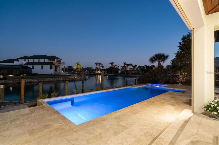 Image No.67-4 Bed Property for sale