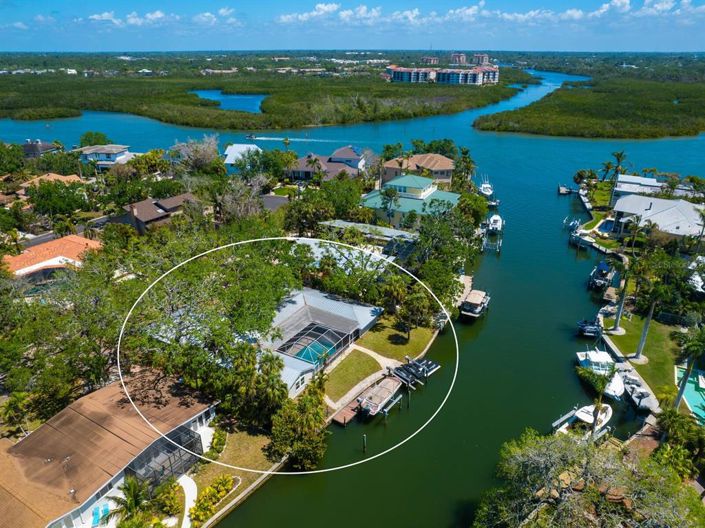 Image No.2-4 Bed Property for sale