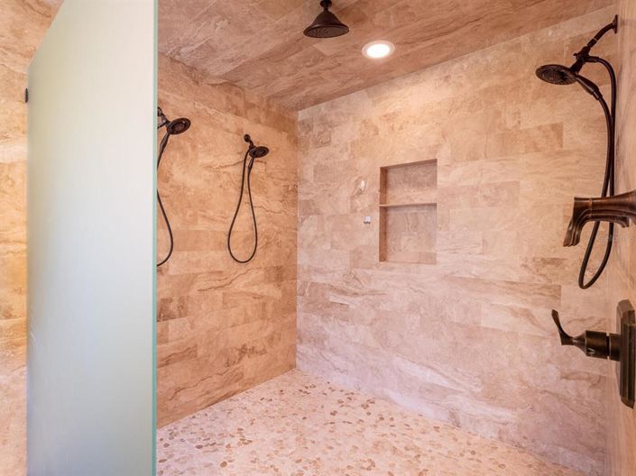 Image No.23-4 Bed Property for sale