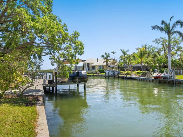 Image No.34-4 Bed Property for sale