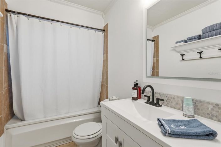 Image No.19-3 Bed Property for sale