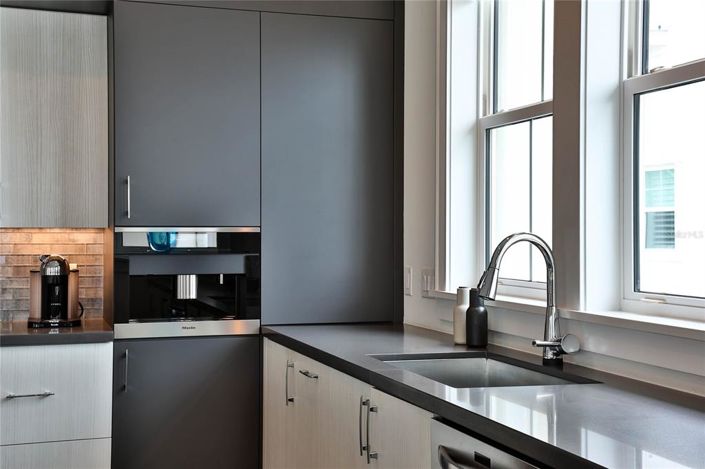 Image No.12-4 Bed Property for sale