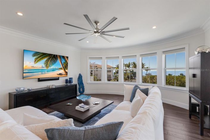 Image No.15-4 Bed Property for sale