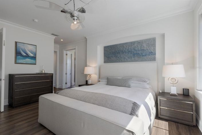 Image No.25-4 Bed Property for sale