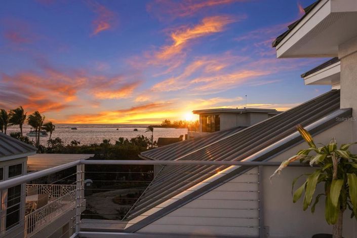 Image No.41-4 Bed Property for sale