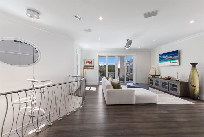 Image No.6-4 Bed Property for sale