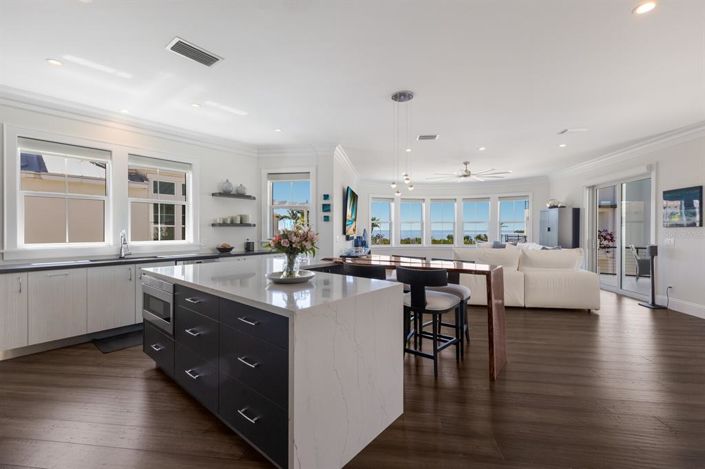 Image No.9-4 Bed Property for sale