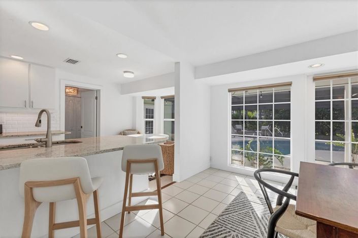 Image No.14-3 Bed Property for sale