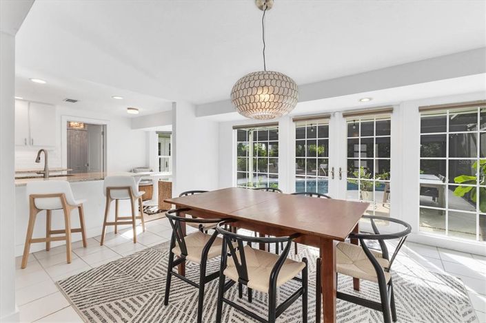 Image No.15-3 Bed Property for sale