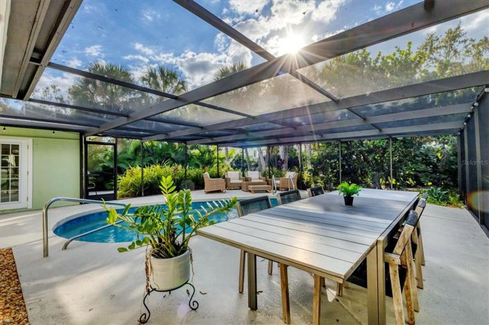 Image No.17-3 Bed Property for sale