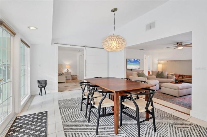 Image No.19-3 Bed Property for sale