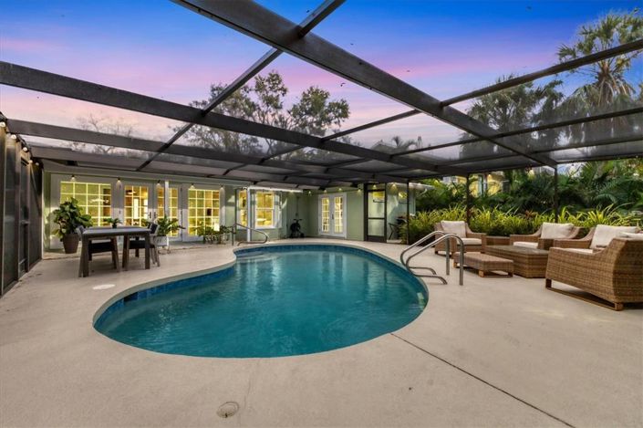 Image No.2-3 Bed Property for sale