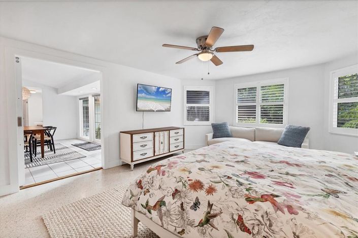 Image No.22-3 Bed Property for sale