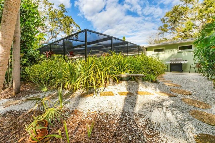 Image No.38-3 Bed Property for sale