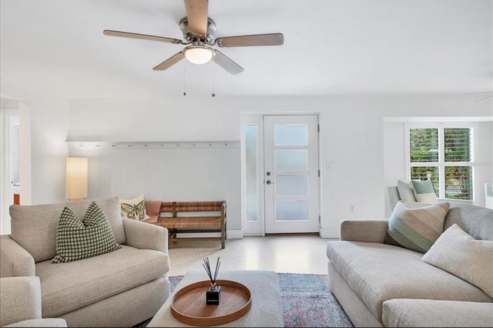 Image No.4-3 Bed Property for sale