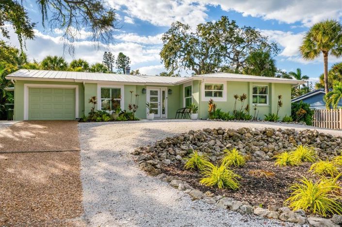 Image No.44-3 Bed Property for sale