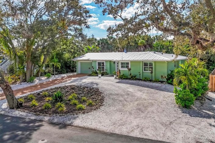 Image No.50-3 Bed Property for sale