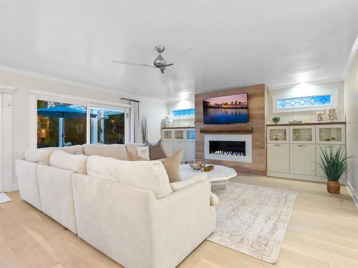 Image No.22-4 Bed Property for sale