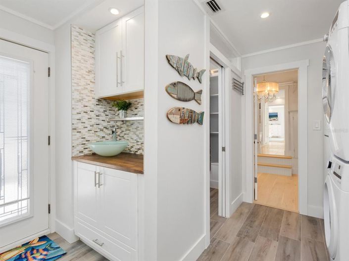 Image No.41-4 Bed Property for sale