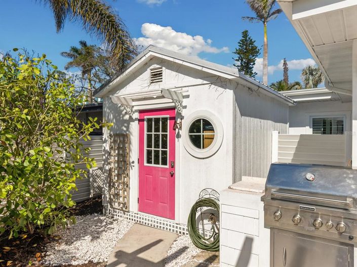 Image No.70-4 Bed Property for sale