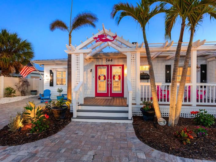 Image No.74-4 Bed Property for sale