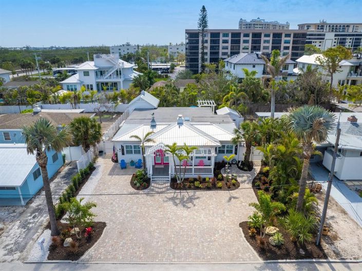 Image No.81-4 Bed Property for sale