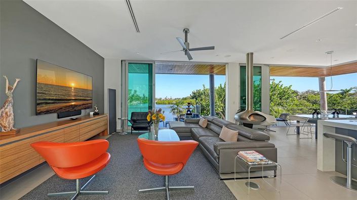 Image No.16-4 Bed Property for sale