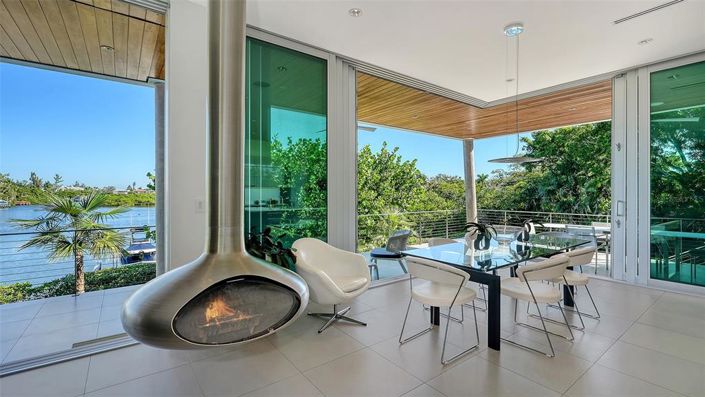 Image No.22-4 Bed Property for sale