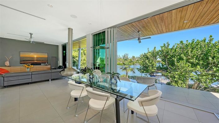 Image No.23-4 Bed Property for sale