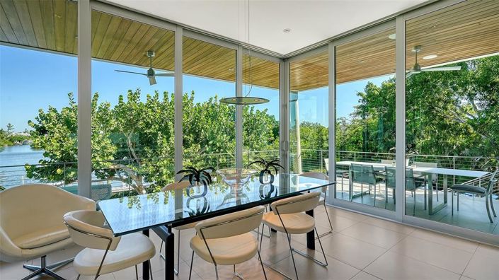 Image No.30-4 Bed Property for sale