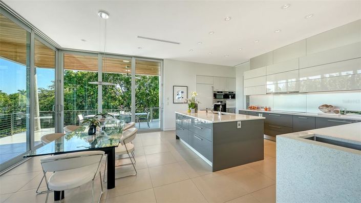 Image No.31-4 Bed Property for sale