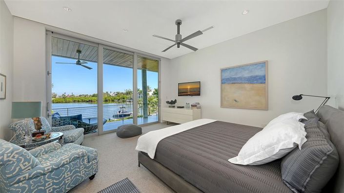 Image No.33-4 Bed Property for sale