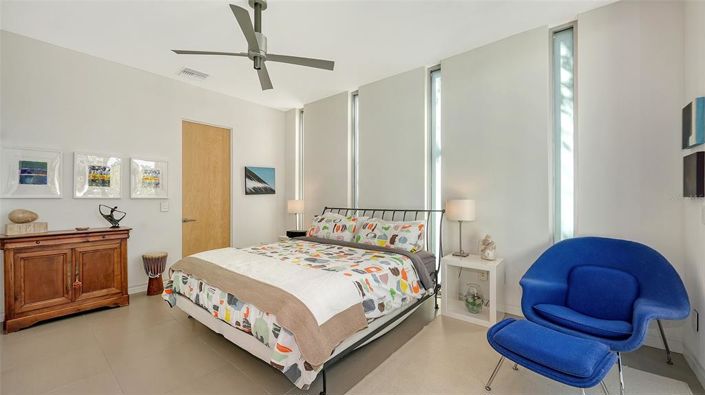 Image No.37-4 Bed Property for sale