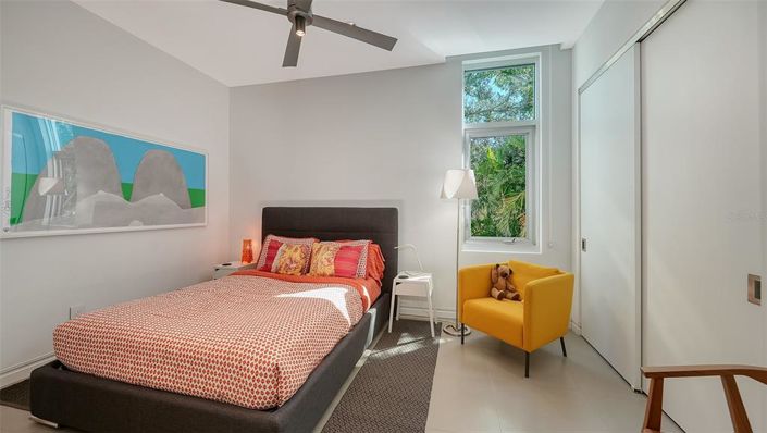 Image No.41-4 Bed Property for sale