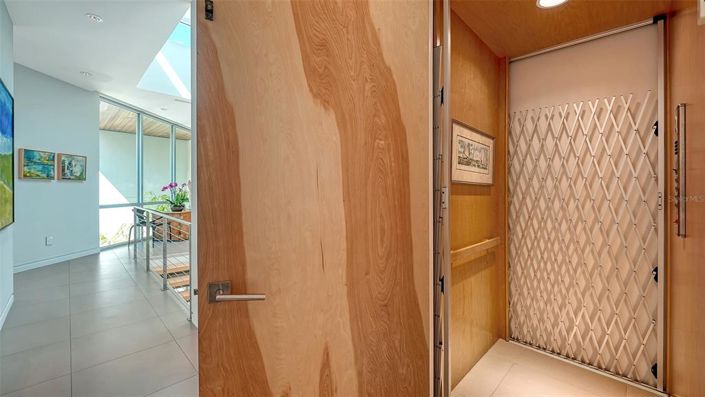 Image No.44-4 Bed Property for sale