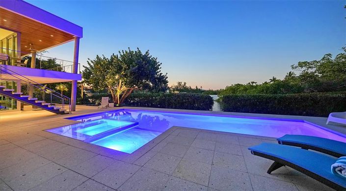 Image No.61-4 Bed Property for sale