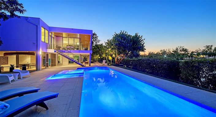 Image No.62-4 Bed Property for sale