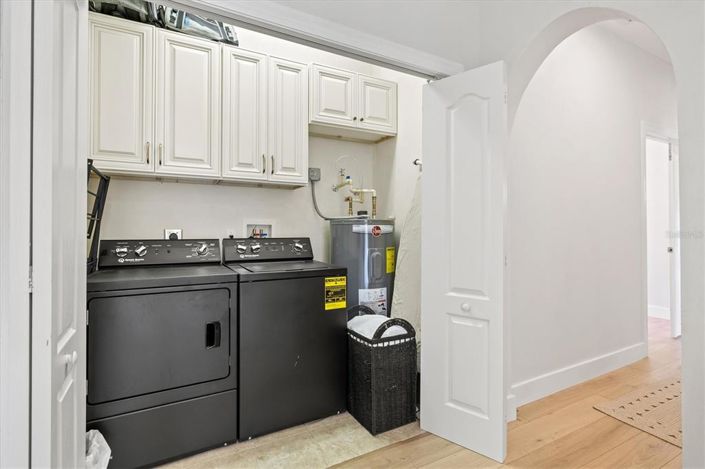 Image No.25-4 Bed Property for sale