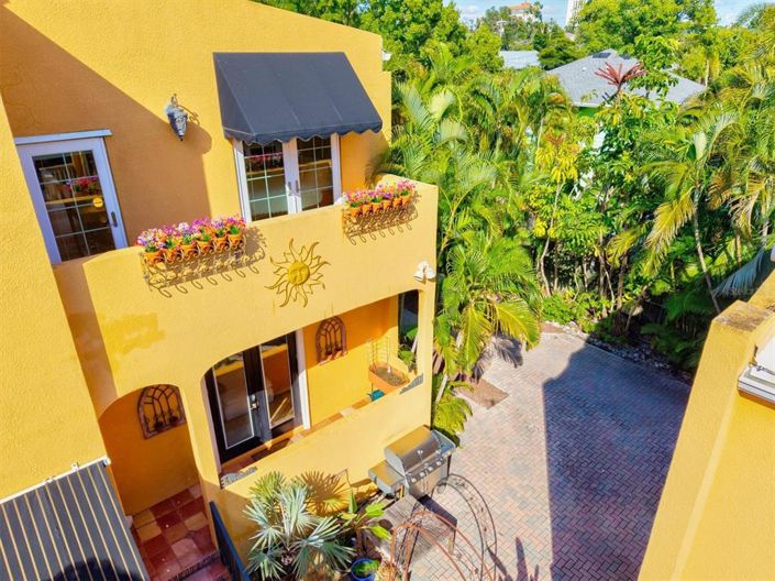 Image No.62-4 Bed Property for sale