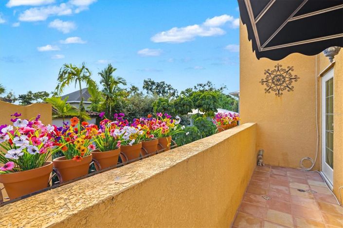 Image No.65-4 Bed Property for sale