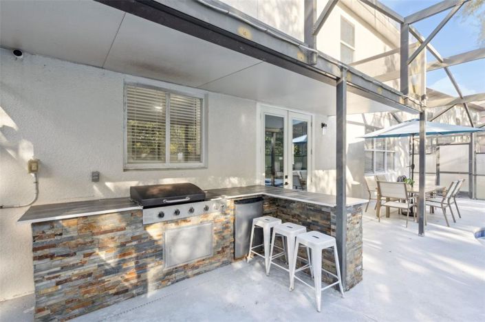 Image No.28-5 Bed Property for sale